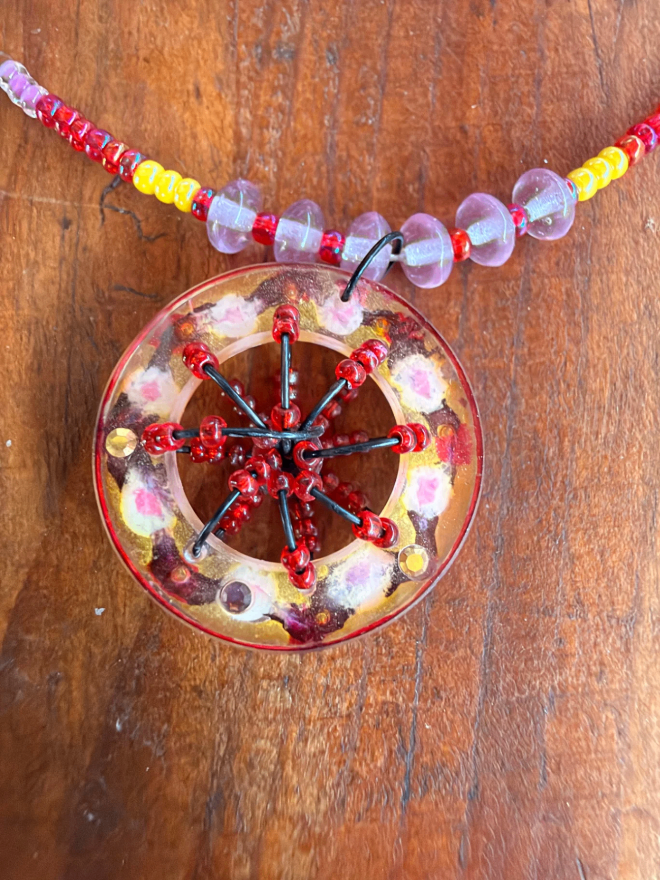 Náhrdelník Mandala Fialová